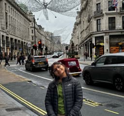 Simran, tutor offering online and in-person lessons at KIS Academics