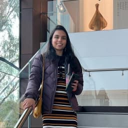 Aakrati, tutor offering online and in-person lessons at KIS Academics