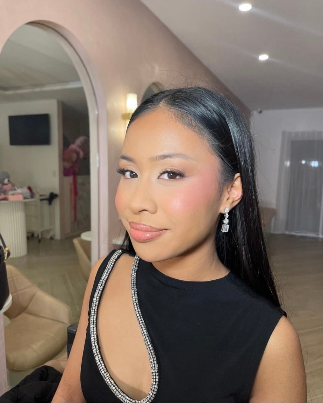 Elouise, tutor offering online and in-person lessons at KIS Academics