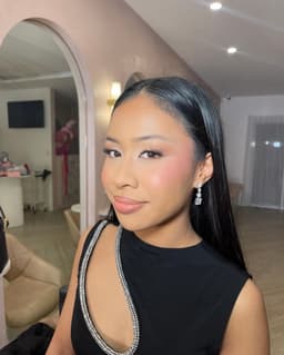 Elouise, tutor offering online and in-person lessons at KIS Academics