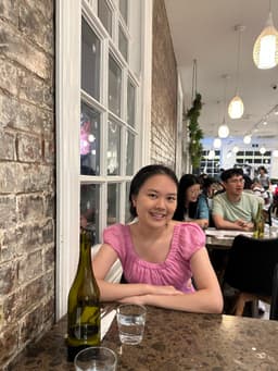 Leanna, tutor offering online and in-person lessons at KIS Academics