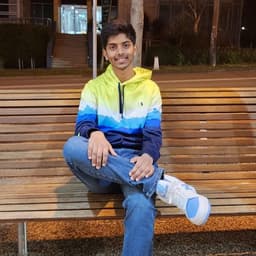 Harindra, tutor offering online and in-person lessons at KIS Academics