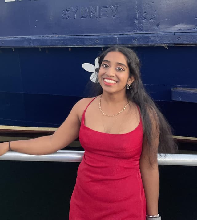 Profile photo of Sruthi, tutor offering online and in-person lessons at KIS Academics