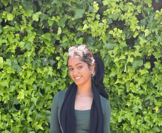 Shriya, tutor offering online and in-person lessons at KIS Academics
