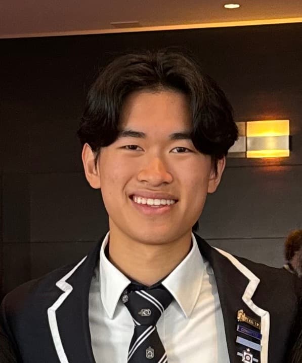 Profile photo of Aidan, tutor offering online and in-person lessons at KIS Academics