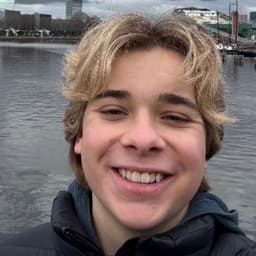 Thomas, tutor offering online and in-person lessons at KIS Academics