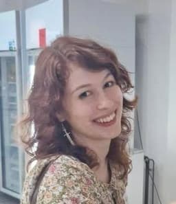 Rose, tutor offering online and in-person lessons at KIS Academics