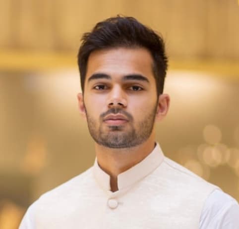 Muhammad, tutor offering online and in-person lessons at KIS Academics