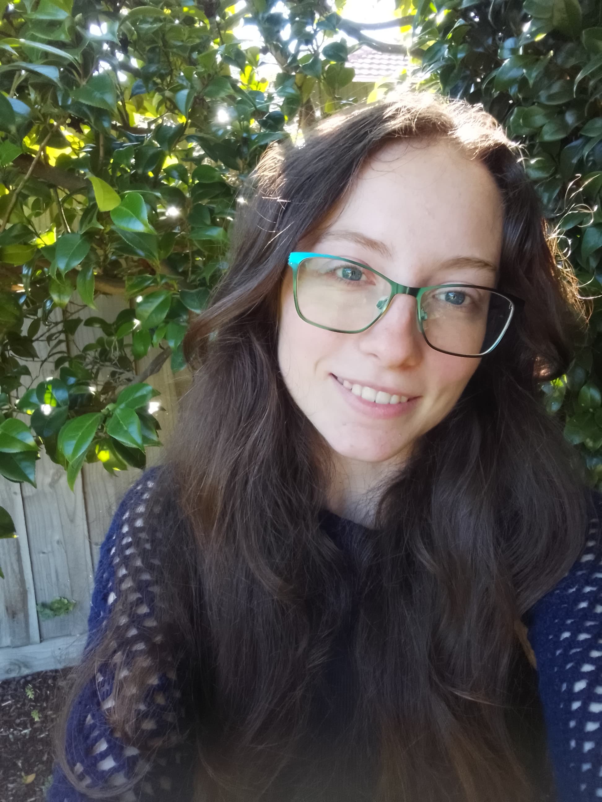 Viola, tutor offering online and in-person lessons at KIS Academics