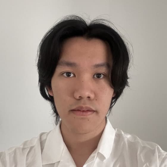Profile photo of Harry, tutor offering online and in-person lessons at KIS Academics