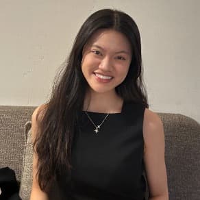 Christine Zou, tutor offering online and in-person lessons at KIS Academics
