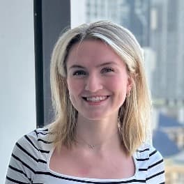 Profile photo of Zara, tutor offering online and in-person lessons at KIS Academics