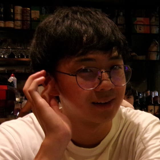 Adrian, tutor offering online and in-person lessons at KIS Academics