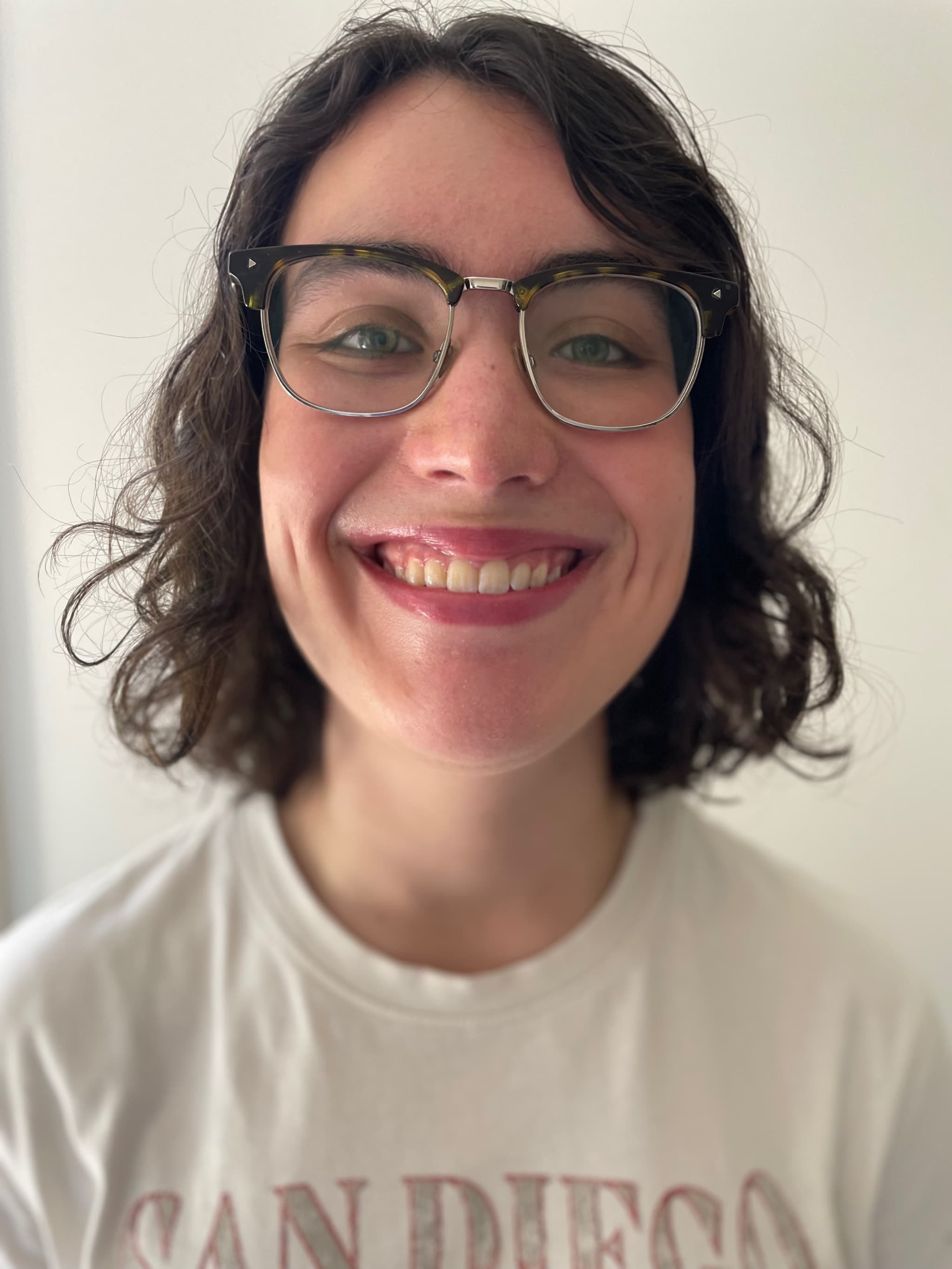 Sarah, tutor offering online and in-person lessons at KIS Academics