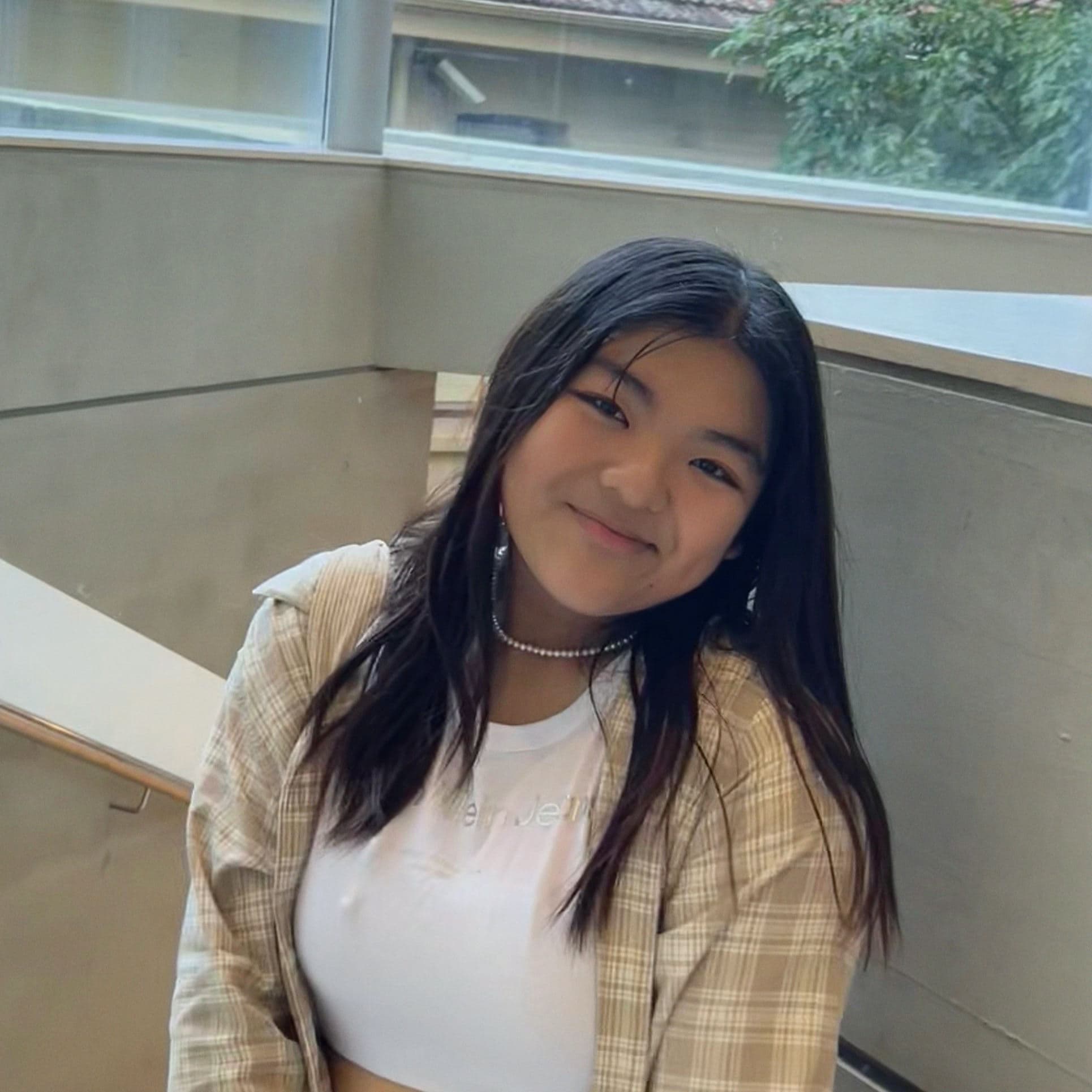 Olivia, tutor offering online and in-person lessons at KIS Academics