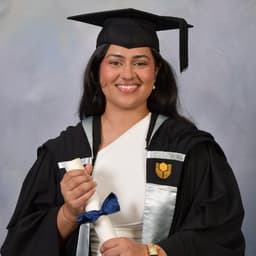 Sasha, tutor offering online and in-person lessons at KIS Academics