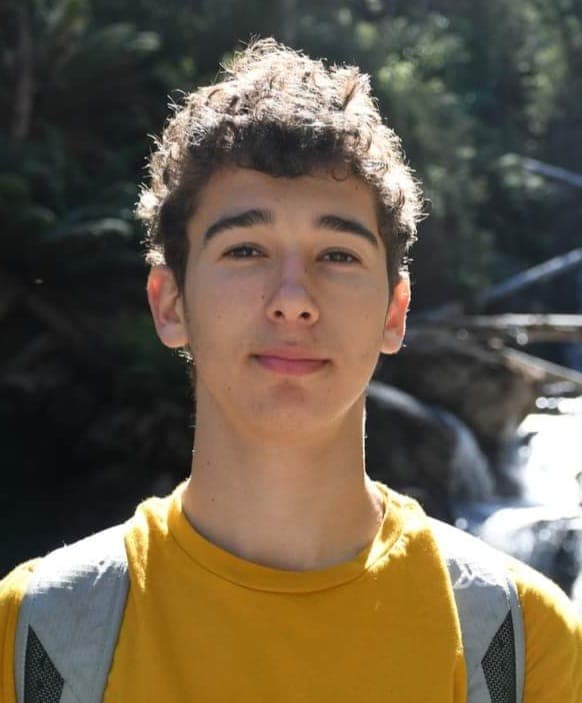 Profile photo of Yonatan, tutor offering online and in-person lessons at KIS Academics