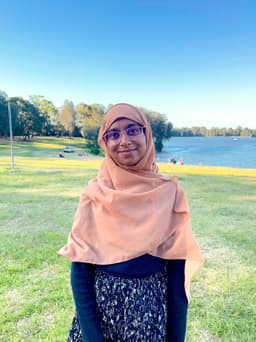 Ayishah, tutor offering online and in-person lessons at KIS Academics