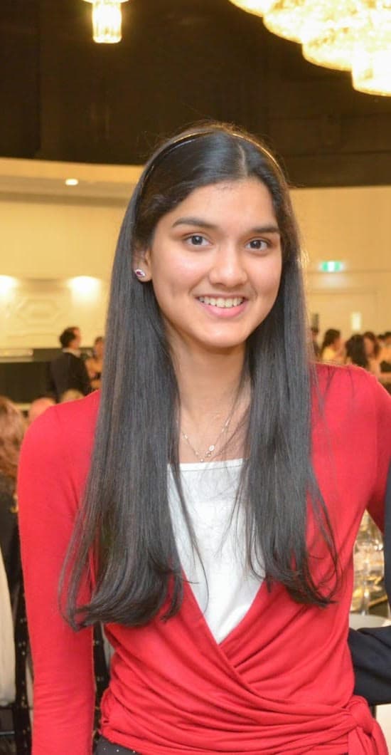 Shania, tutor offering online and in-person lessons at KIS Academics