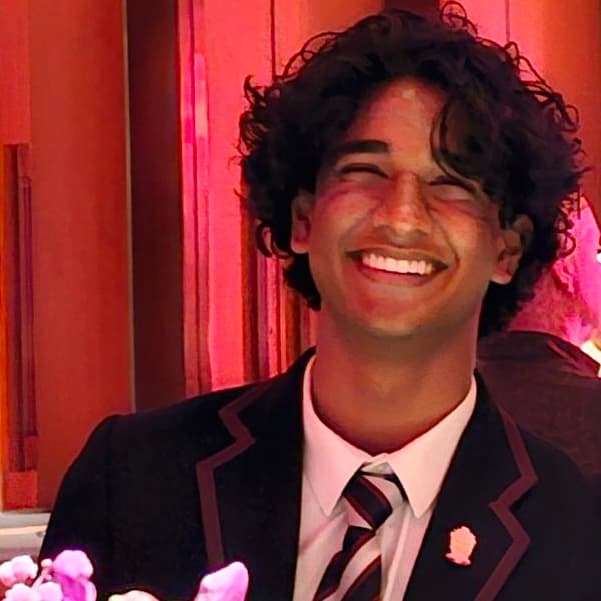 Kiran, tutor offering online and in-person lessons at KIS Academics