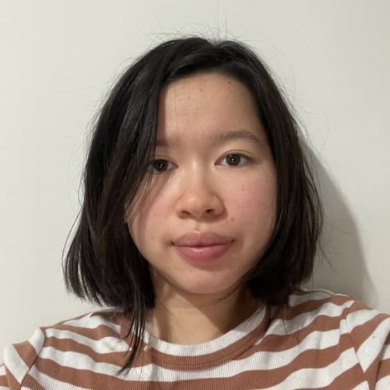 Louisa, tutor offering online and in-person lessons at KIS Academics