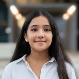 Samantha, tutor offering online and in-person lessons at KIS Academics