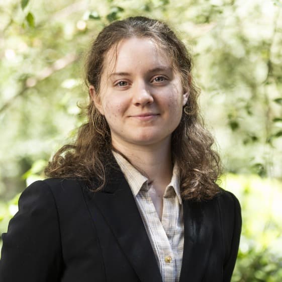 Vanessa, tutor offering online and in-person lessons at KIS Academics