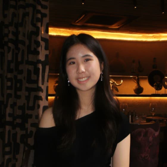 Lydia, tutor offering online and in-person lessons at KIS Academics