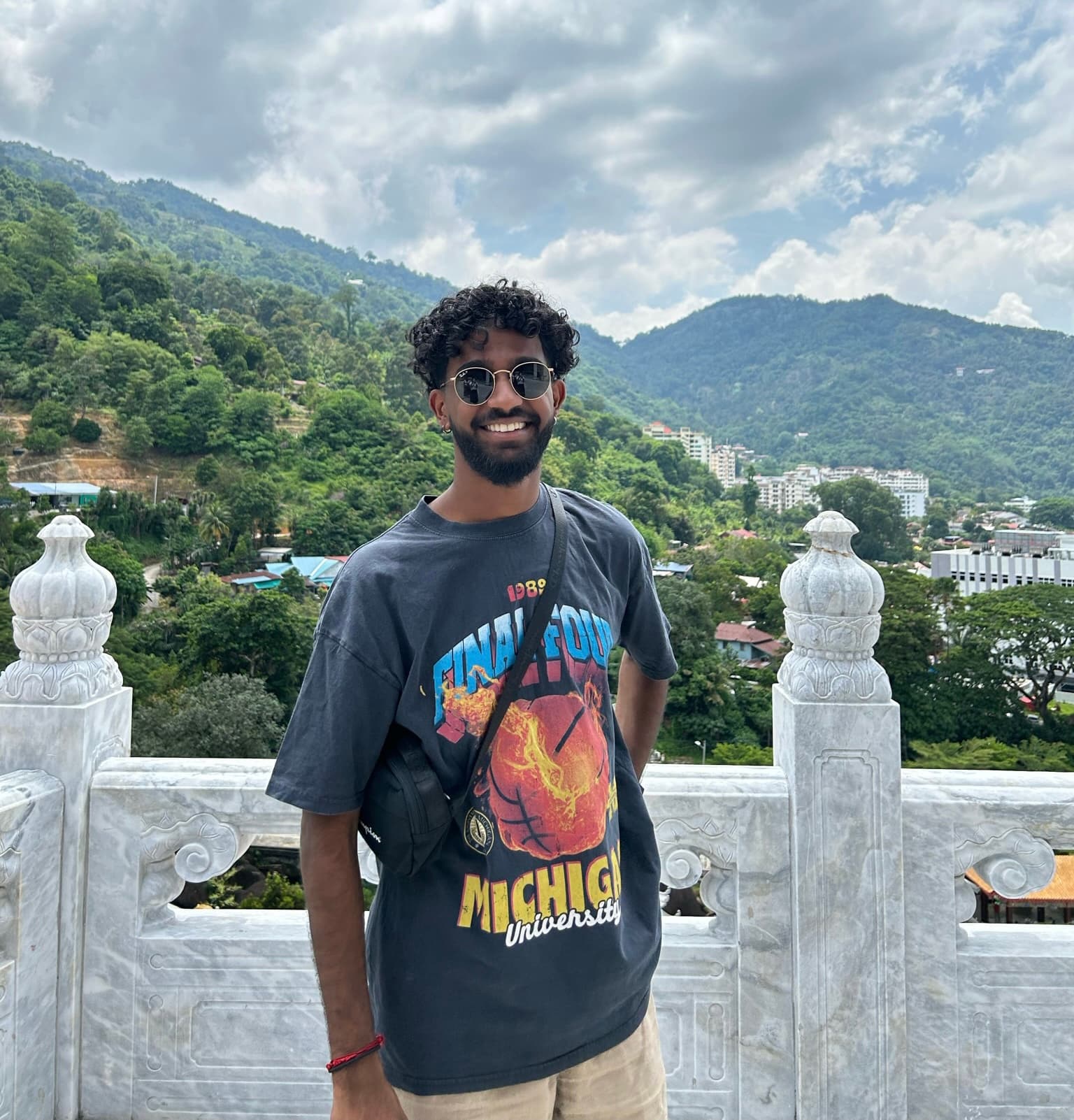 Saravanan, tutor offering online and in-person lessons at KIS Academics